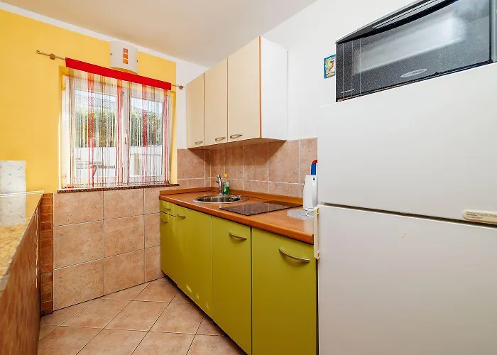 Appartamento Charmantes Nur 250 Meter Zum Mit Privatparkplatz, Grill, Wifi Jadranovo