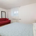 Apartamento Charmantes Nur 250 Meter Zum Mit Privatparkplatz, Grill, Wifi