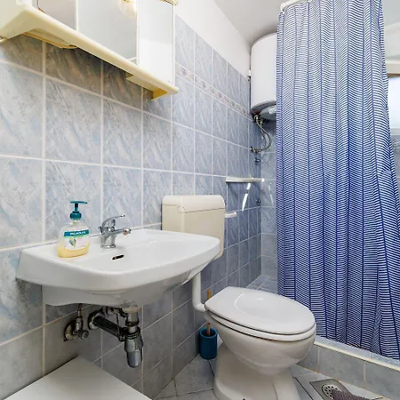 Apartment Charmantes Nur 250 Meter Zum Mit Privatparkplatz, Grill, Wifi *