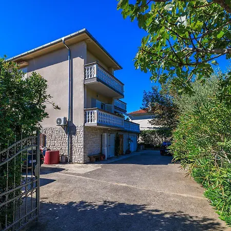 Apartment Charmantes Nur 250 Meter Zum Mit Privatparkplatz, Grill, Wifi