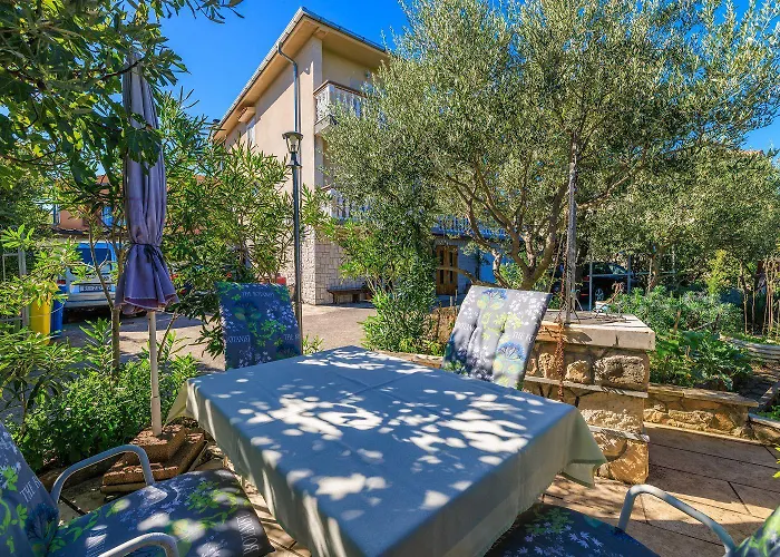 Apartment Charmantes Nur 250 Meter Zum Mit Privatparkplatz, Grill, Wifi Jadranovo