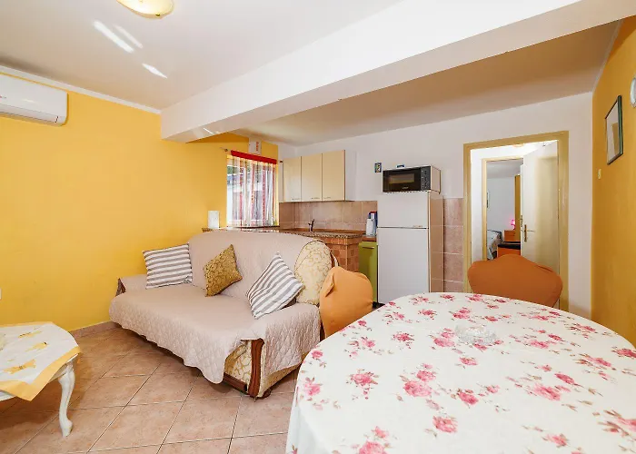 Charmantes Nur 250 Meter Zum Mit Privatparkplatz, Grill, Wifi Apartment