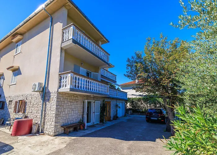Appartement Charmantes Nur 250 Meter Zum Mit Privatparkplatz, Grill, Wifi Jadranovo